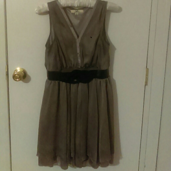 Dress - Picture 1 of 3